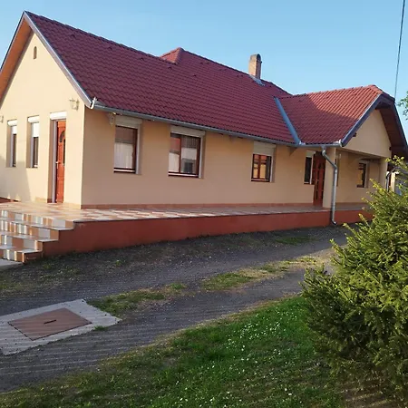 Beno Appartamento Kőröshegy